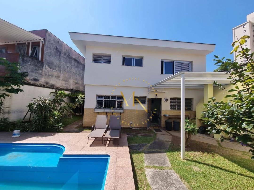 Sobrado à venda com 5 quartos, 300m² - Foto 2