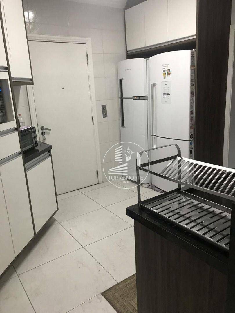 Apartamento à venda com 5 quartos, 230m² - Foto 27