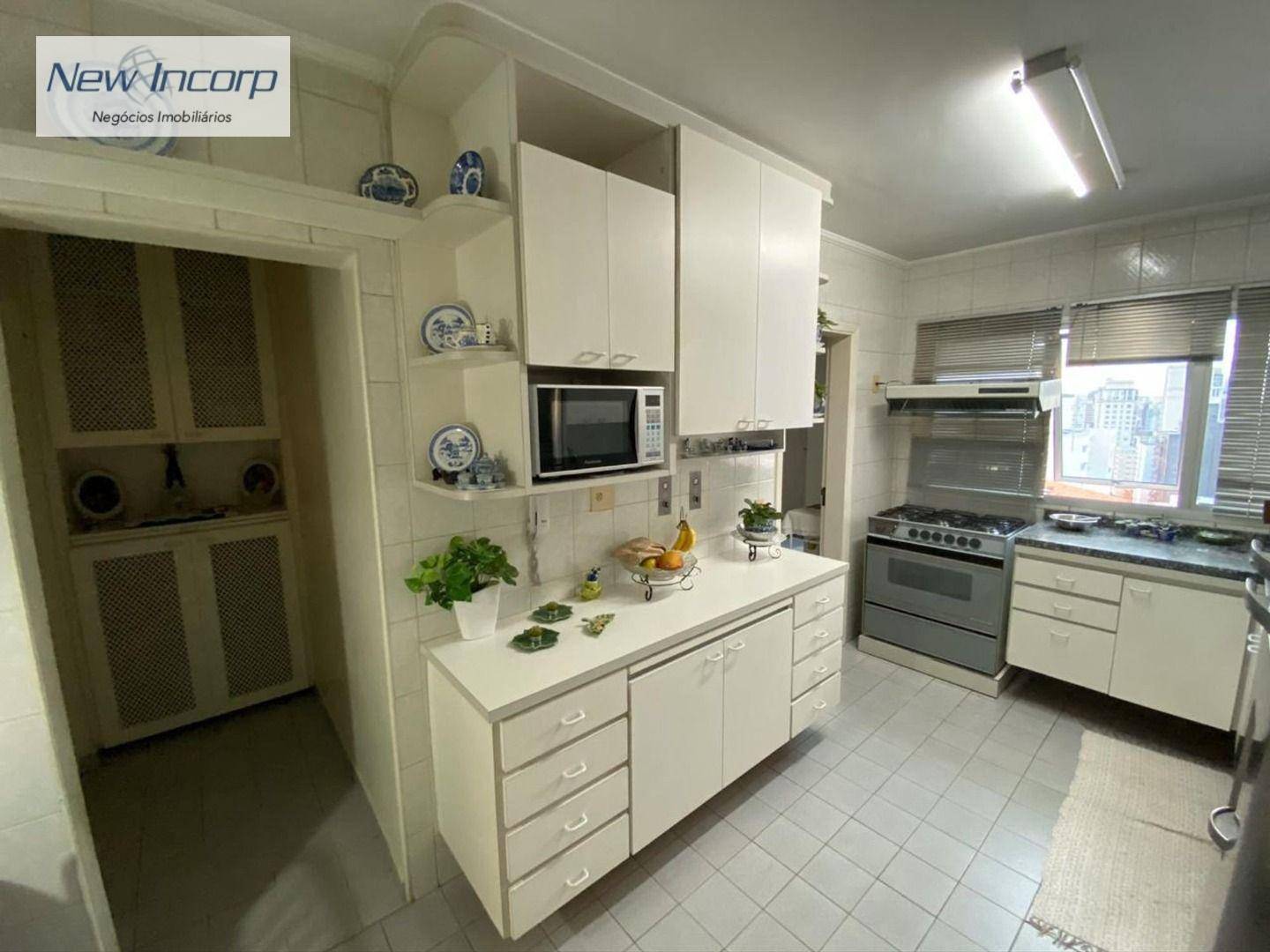 Apartamento à venda com 4 quartos, 180m² - Foto 9