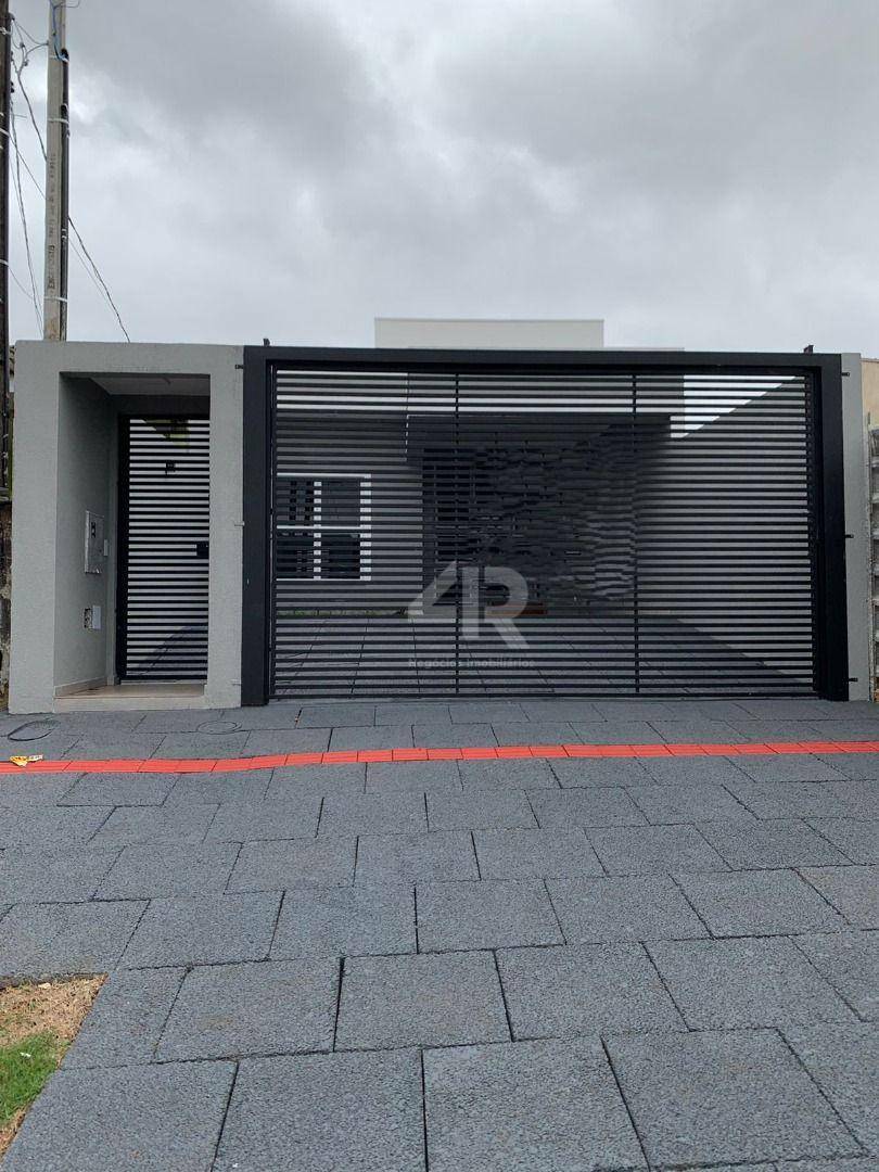 Casa à venda com 3 quartos, 90m² - Foto 1