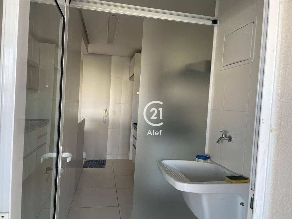 Apartamento para alugar com 2 quartos, 79m² - Foto 13