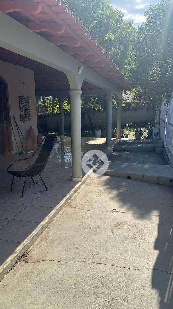 Casa à venda com 3 quartos, 198m² - Foto 8
