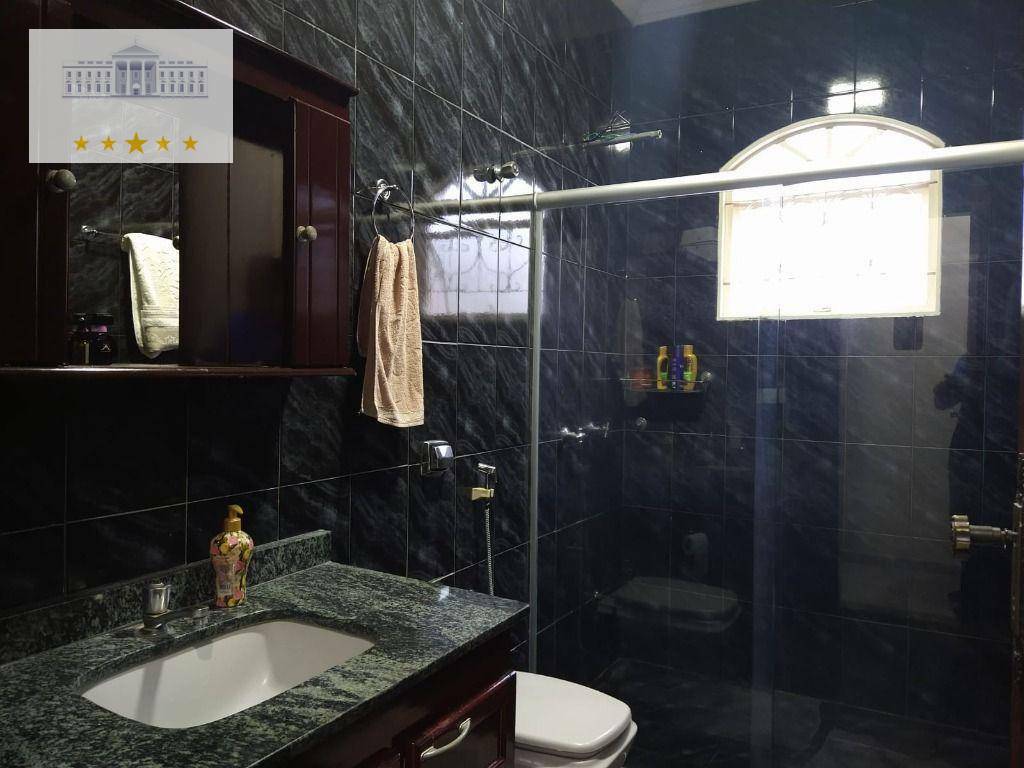 Casa à venda com 3 quartos, 212m² - Foto 6