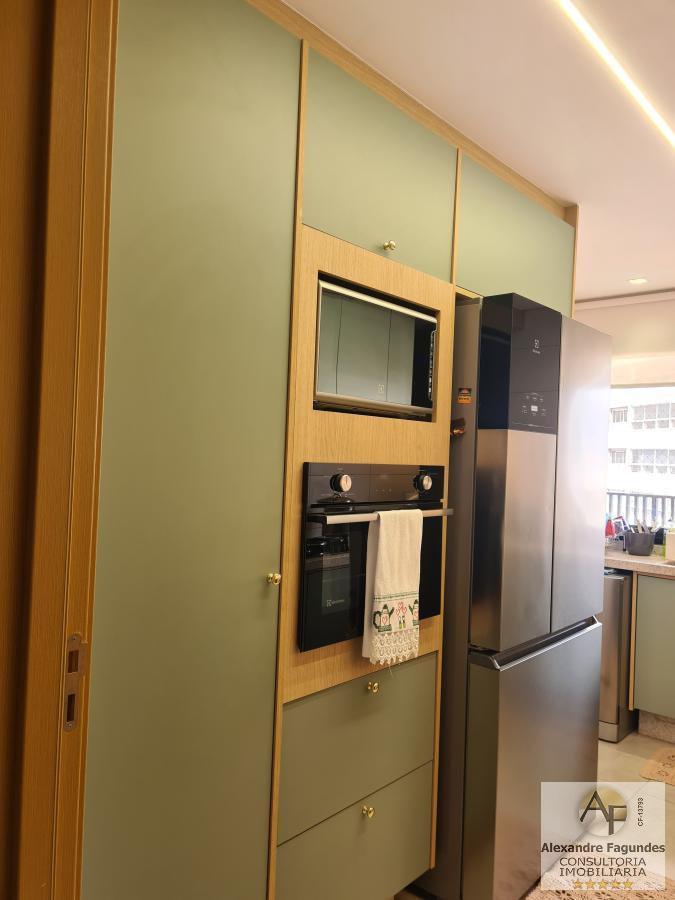 Apartamento à venda com 3 quartos, 140m² - Foto 9