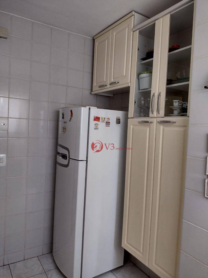 Apartamento à venda com 2 quartos, 72m² - Foto 25