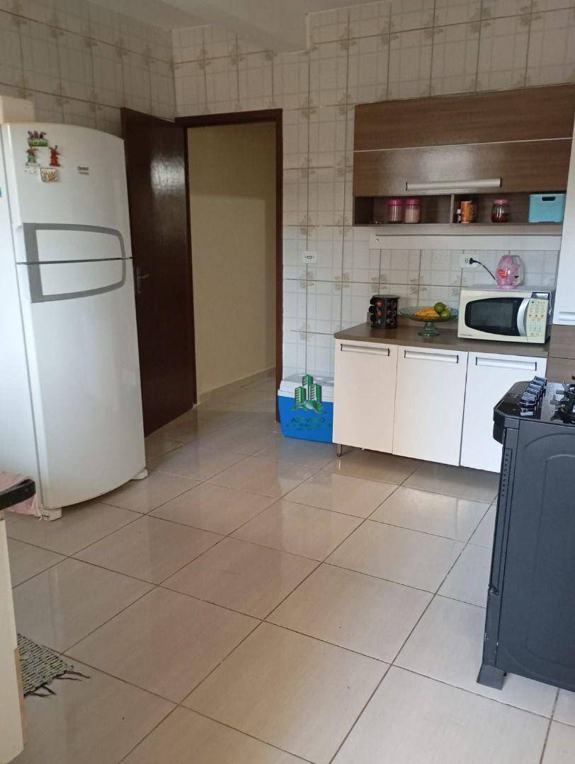 Casa à venda com 3 quartos, 186m² - Foto 4