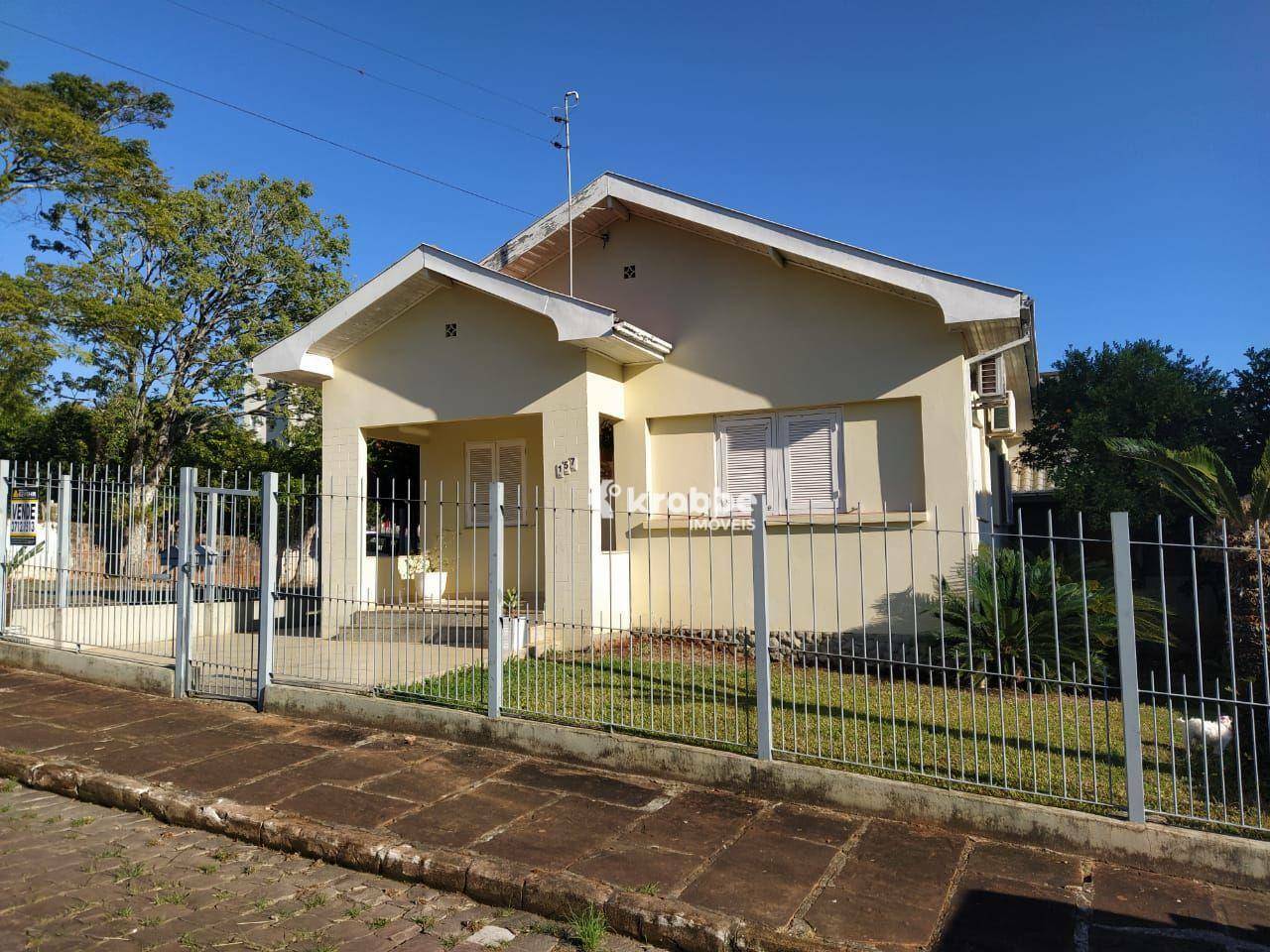 Casa à venda com 3 quartos, 165m² - Foto 1