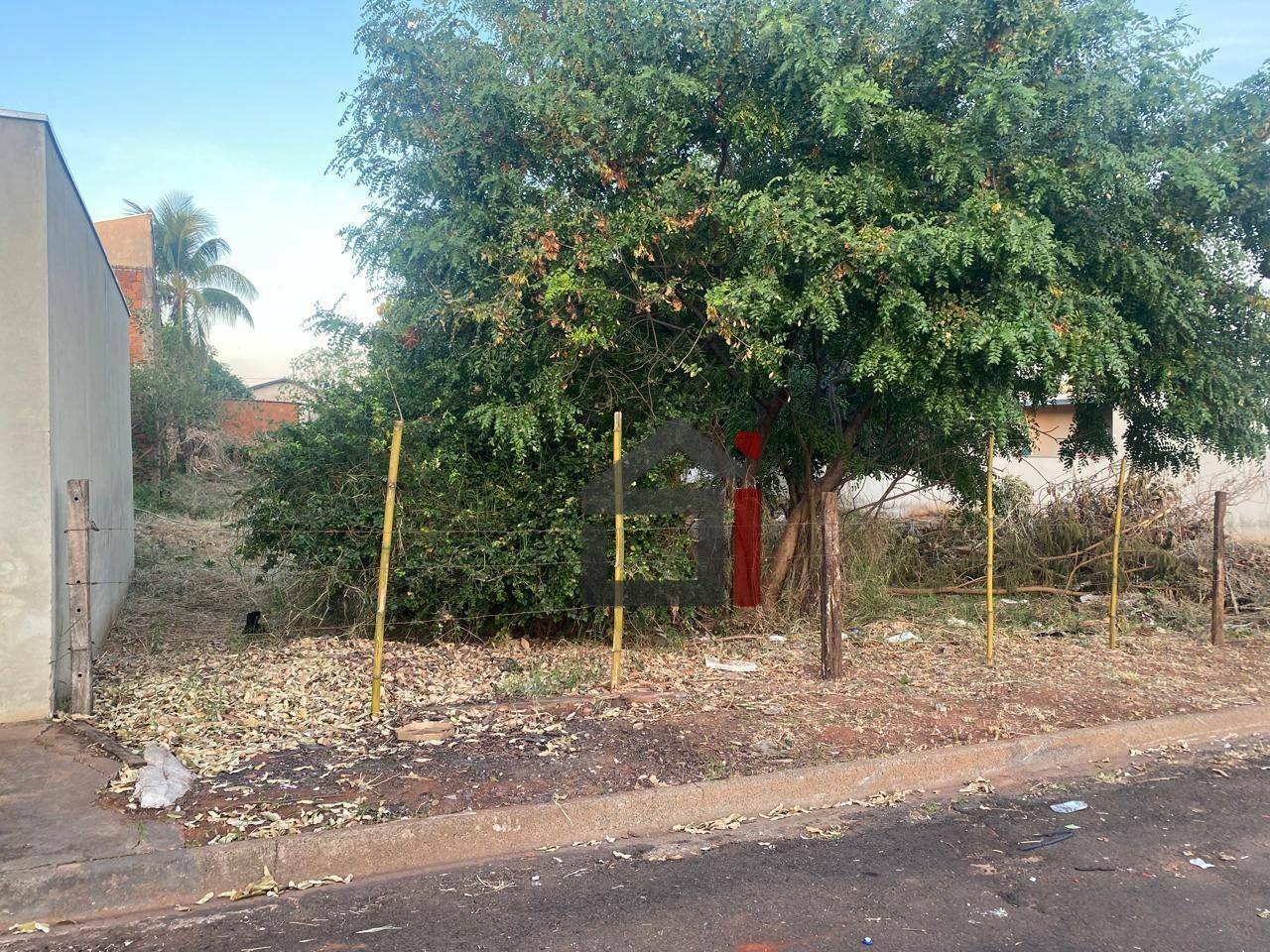 Terreno à venda, 402M2 - Foto 2