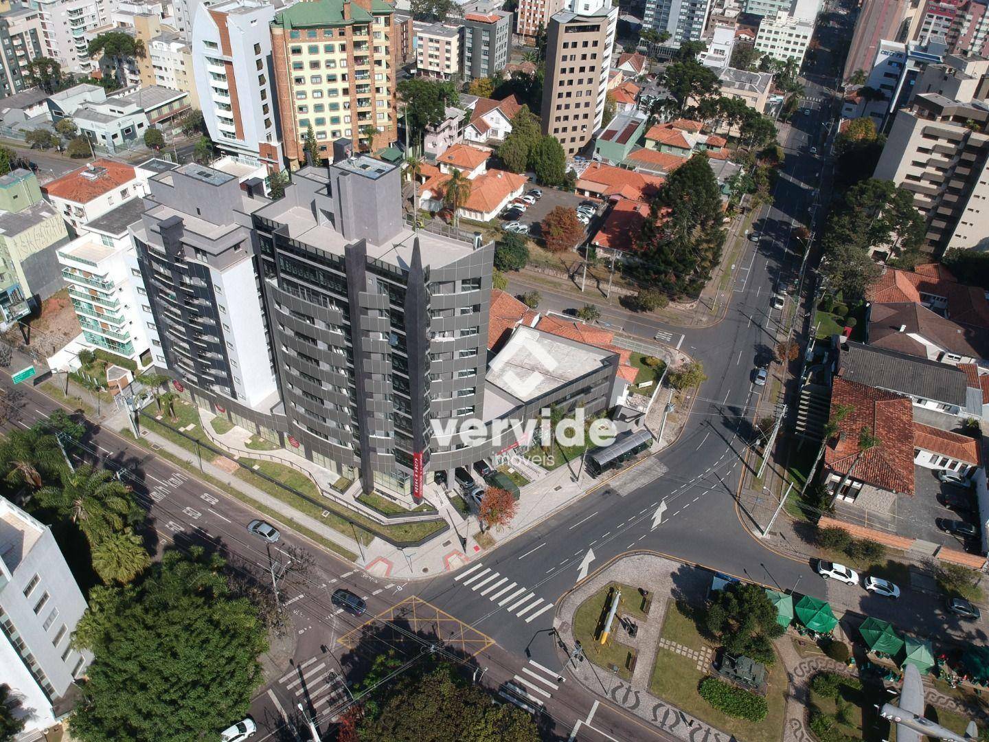 Apartamento à venda com 2 quartos, 75m² - Foto 1