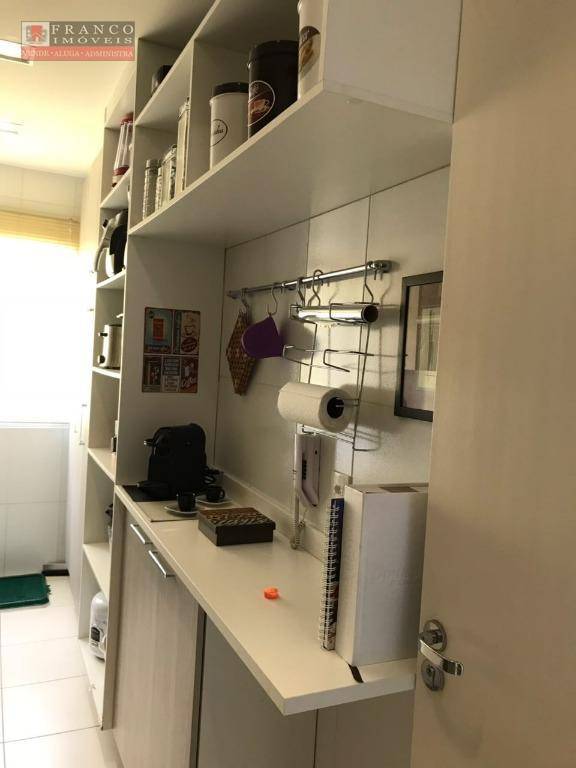 Apartamento à venda com 2 quartos, 61m² - Foto 16