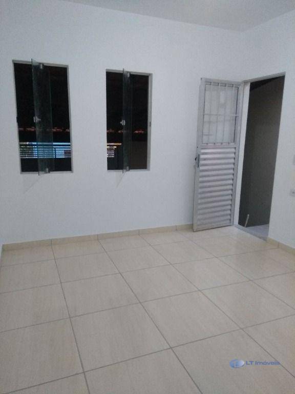 Casa à venda com 2 quartos, 89m² - Foto 3