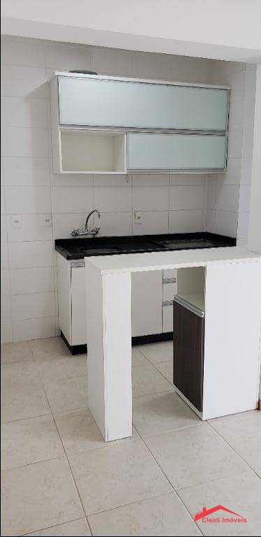 Apartamento para alugar com 2 quartos, 60m² - Foto 8