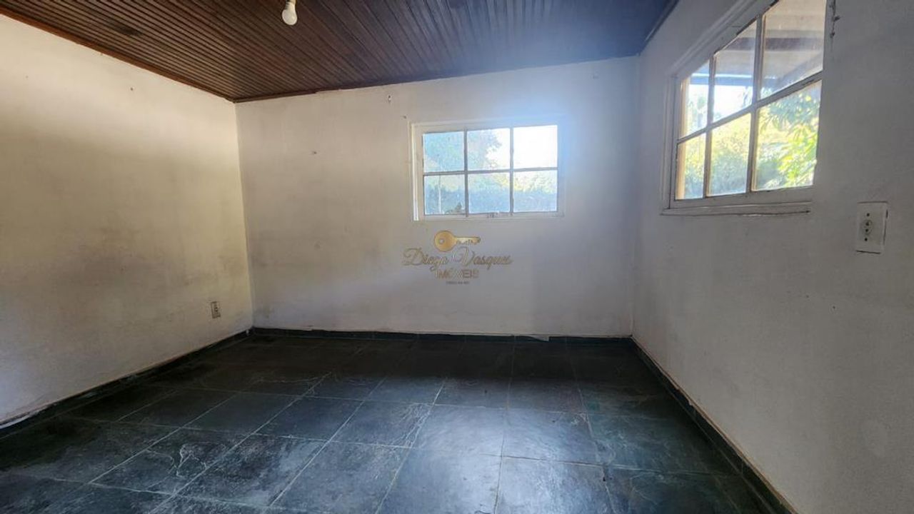 Casa à venda com 8 quartos, 1700m² - Foto 25