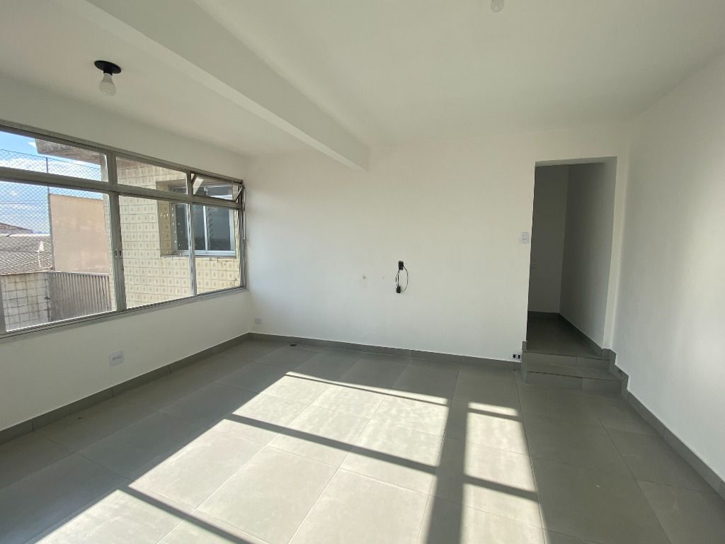 Casa para alugar com 3 quartos, 90m² - Foto 25