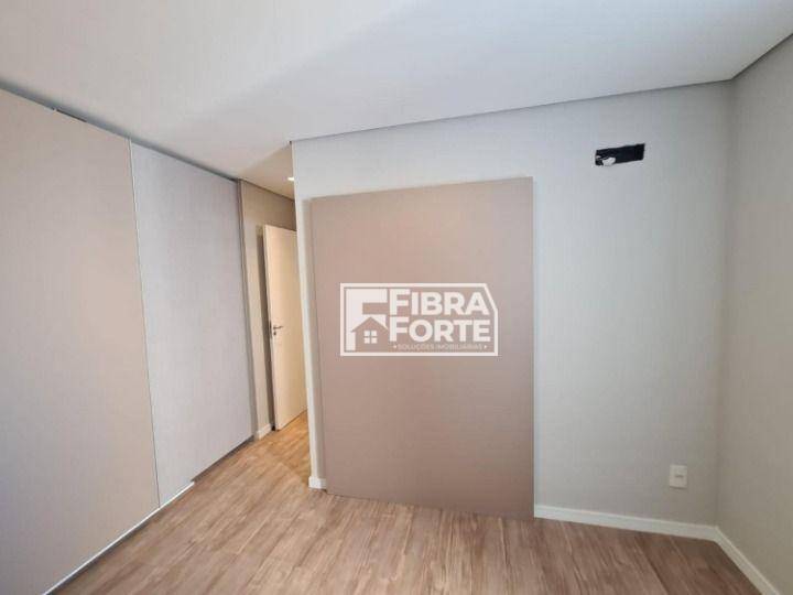 Apartamento à venda com 2 quartos, 67m² - Foto 7