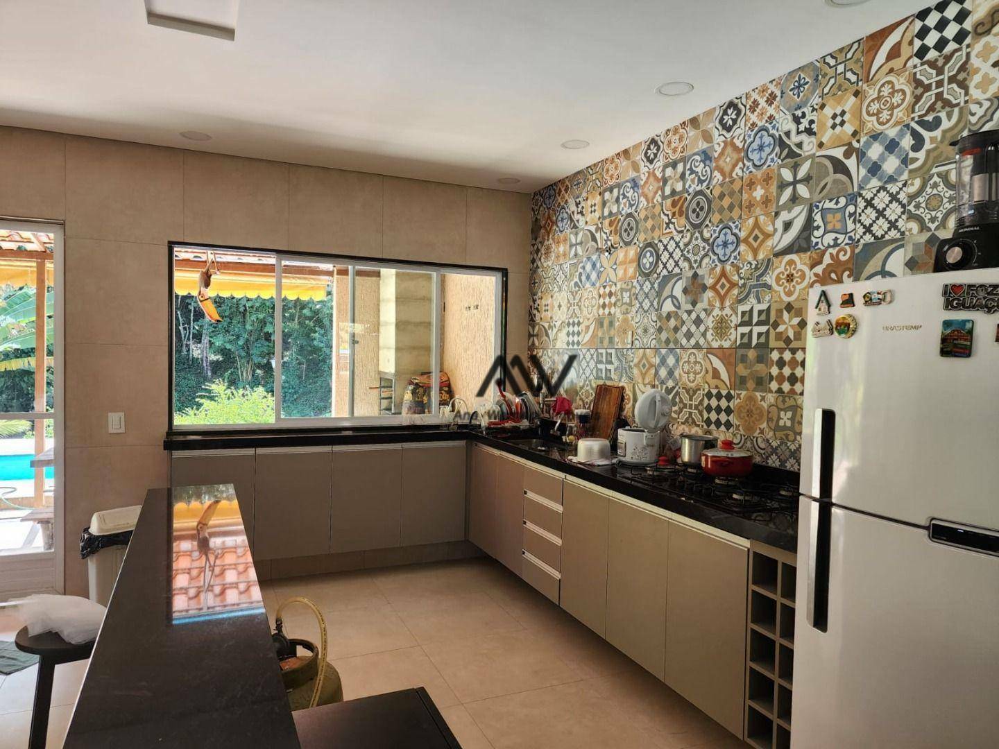 Casa de Condomínio à venda com 3 quartos, 1850m² - Foto 14