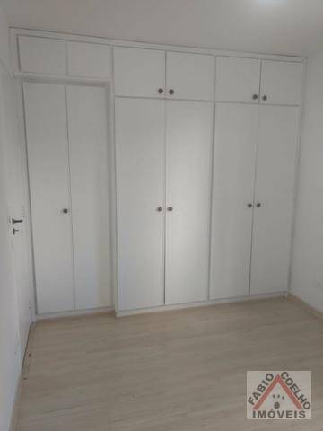 Apartamento à venda com 2 quartos, 55m² - Foto 11