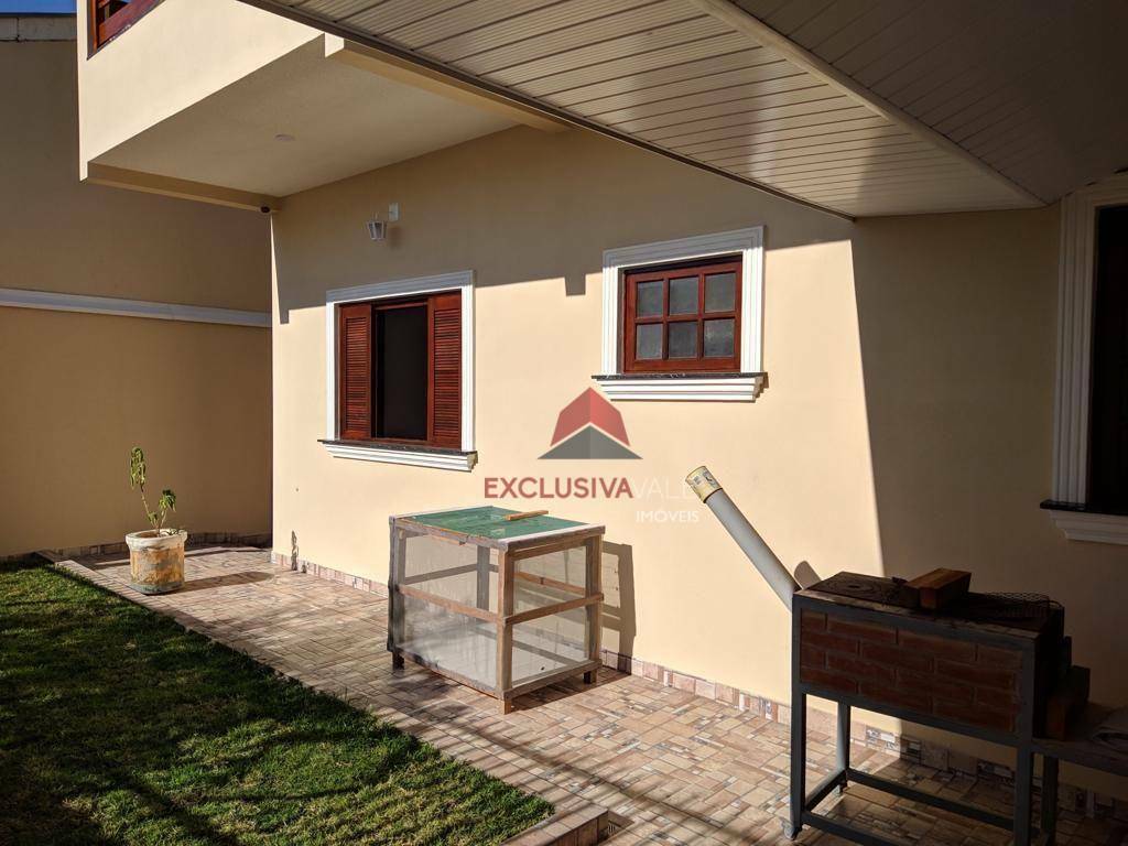 Casa à venda e aluguel com 3 quartos, 310m² - Foto 5