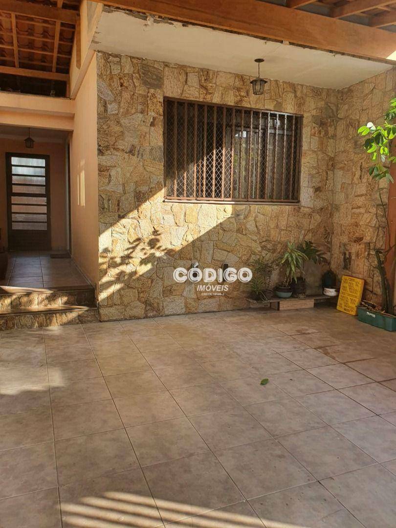 Sobrado à venda com 3 quartos, 122m² - Foto 1