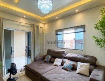 Casa à venda com 3 quartos, 123m² - Foto 1