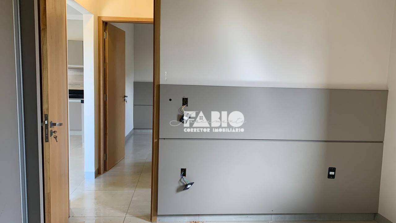 Casa à venda com 2 quartos, 55m² - Foto 13