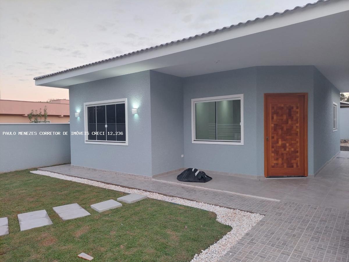 Casa à venda com 3 quartos, 360m² - Foto 1