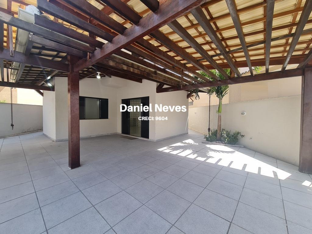 Casa de Condomínio à venda com 4 quartos, 270m² - Foto 9