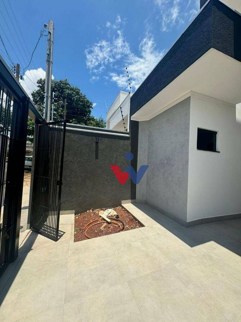 Casa à venda com 3 quartos, 87m² - Foto 3