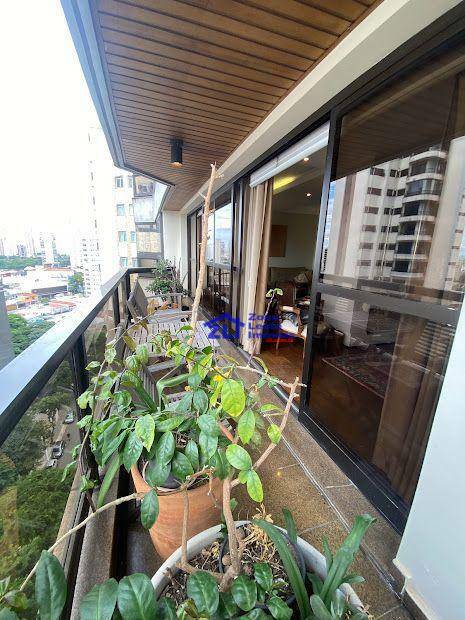 Apartamento à venda com 3 quartos, 189m² - Foto 30