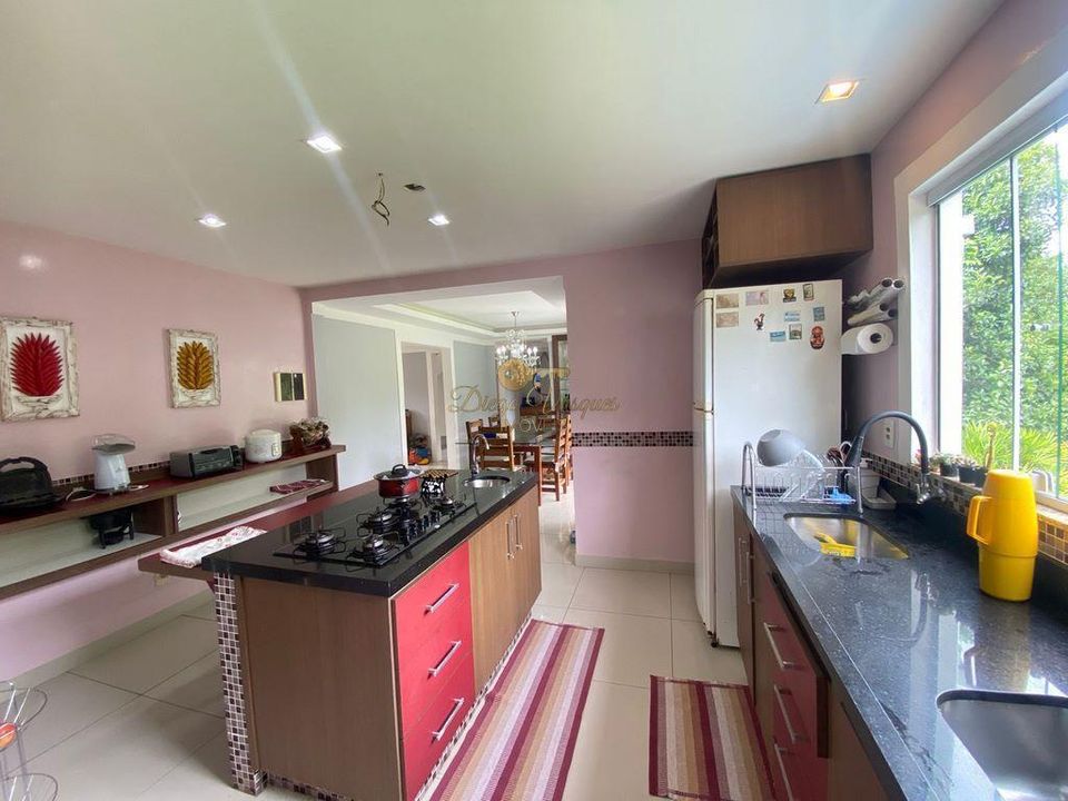 Casa à venda com 8 quartos, 1800m² - Foto 14