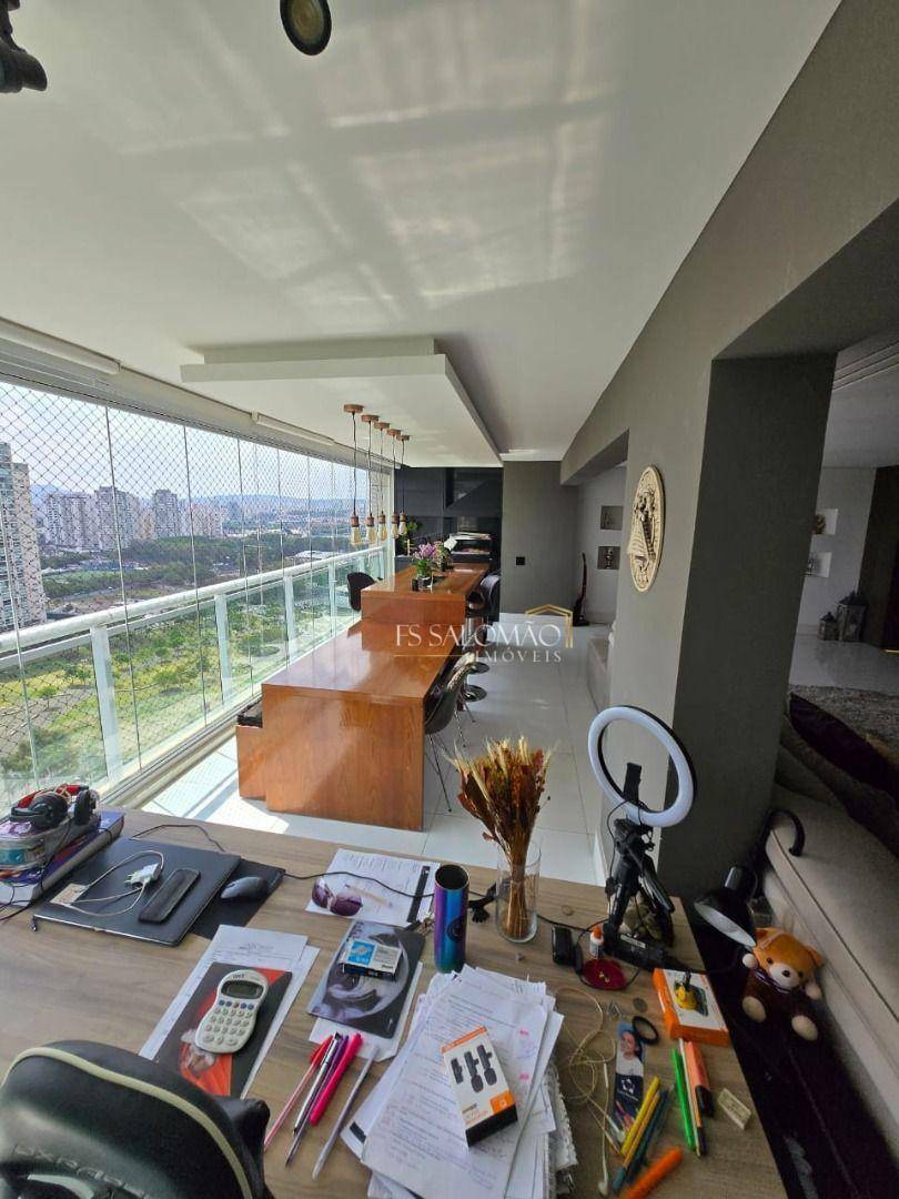 Apartamento à venda com 3 quartos, 157m² - Foto 5