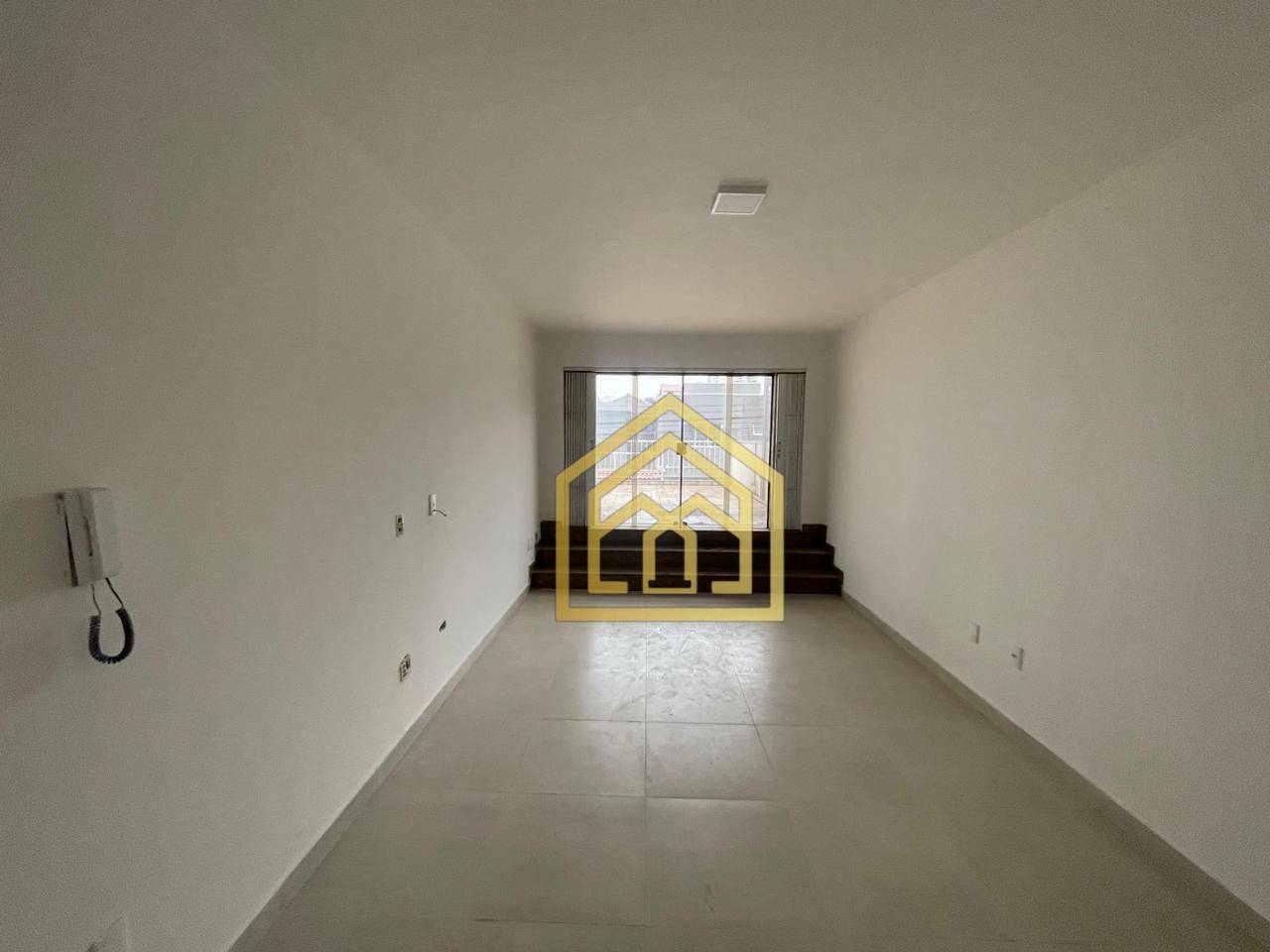 Sobrado à venda com 3 quartos, 210m² - Foto 2