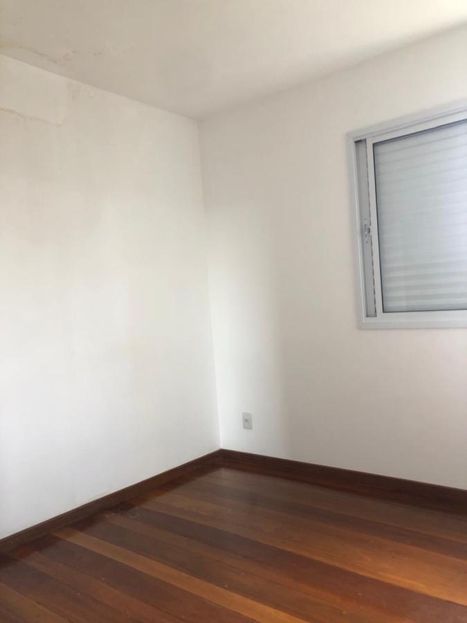 Apartamento para alugar com 3 quartos, 97m² - Foto 13