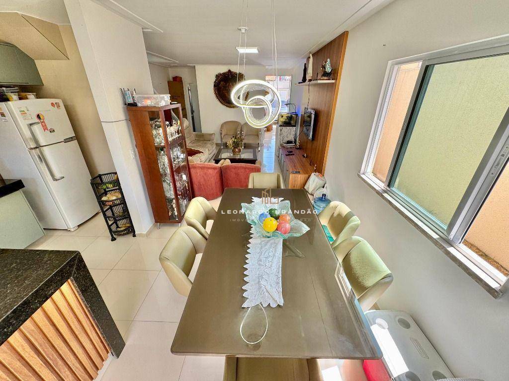 Casa à venda com 4 quartos, 149m² - Foto 14