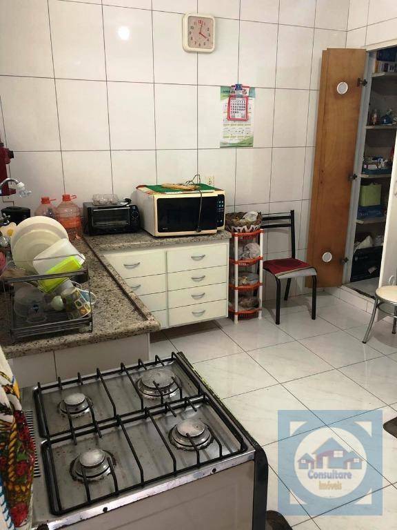 Apartamento à venda com 3 quartos, 121m² - Foto 22