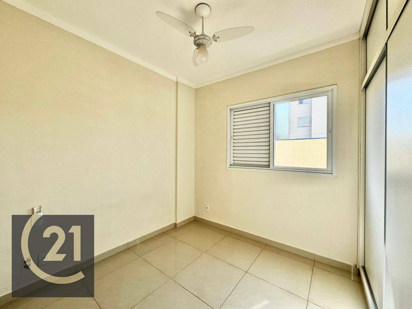 Apartamento à venda com 2 quartos, 56m² - Foto 7