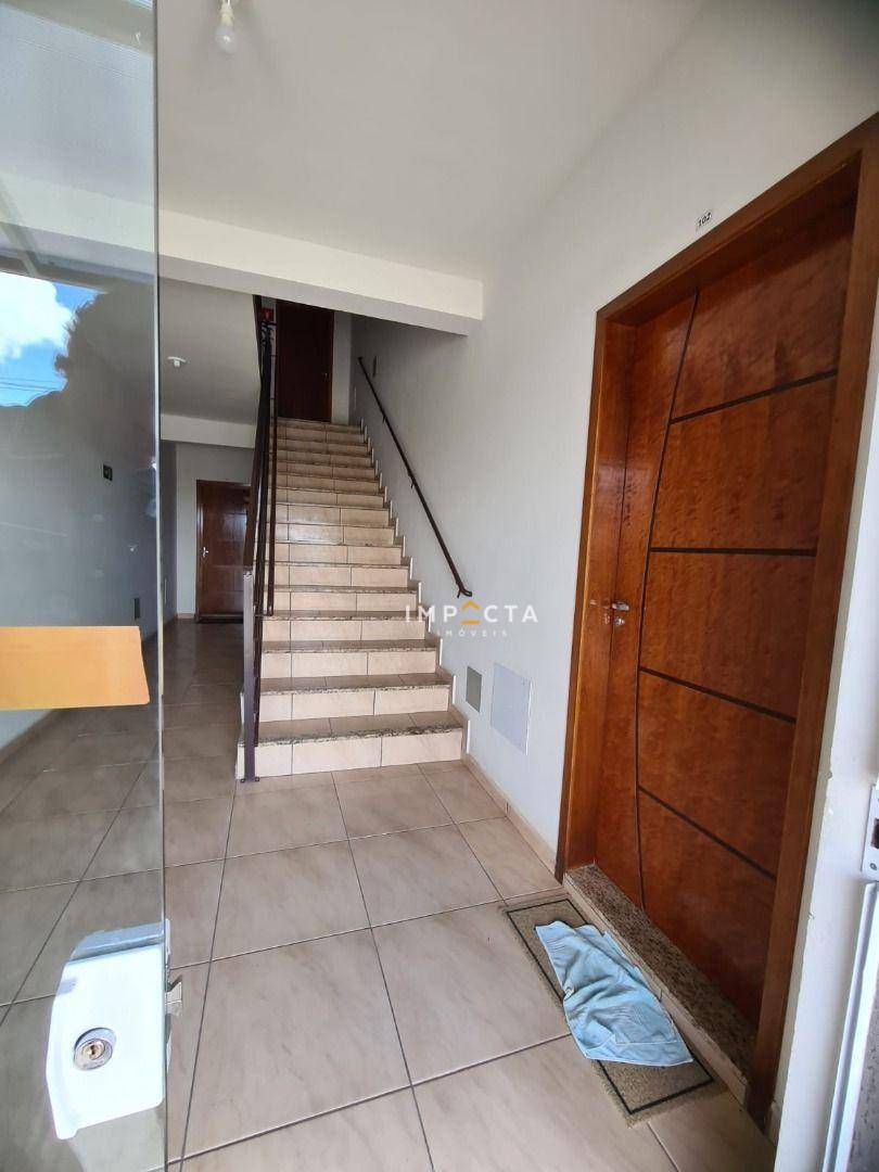 Apartamento à venda com 2 quartos, 65m² - Foto 2