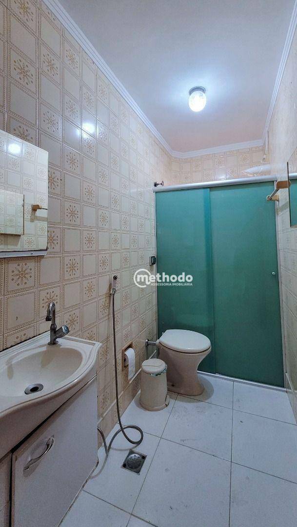 Casa à venda com 6 quartos, 250m² - Foto 11