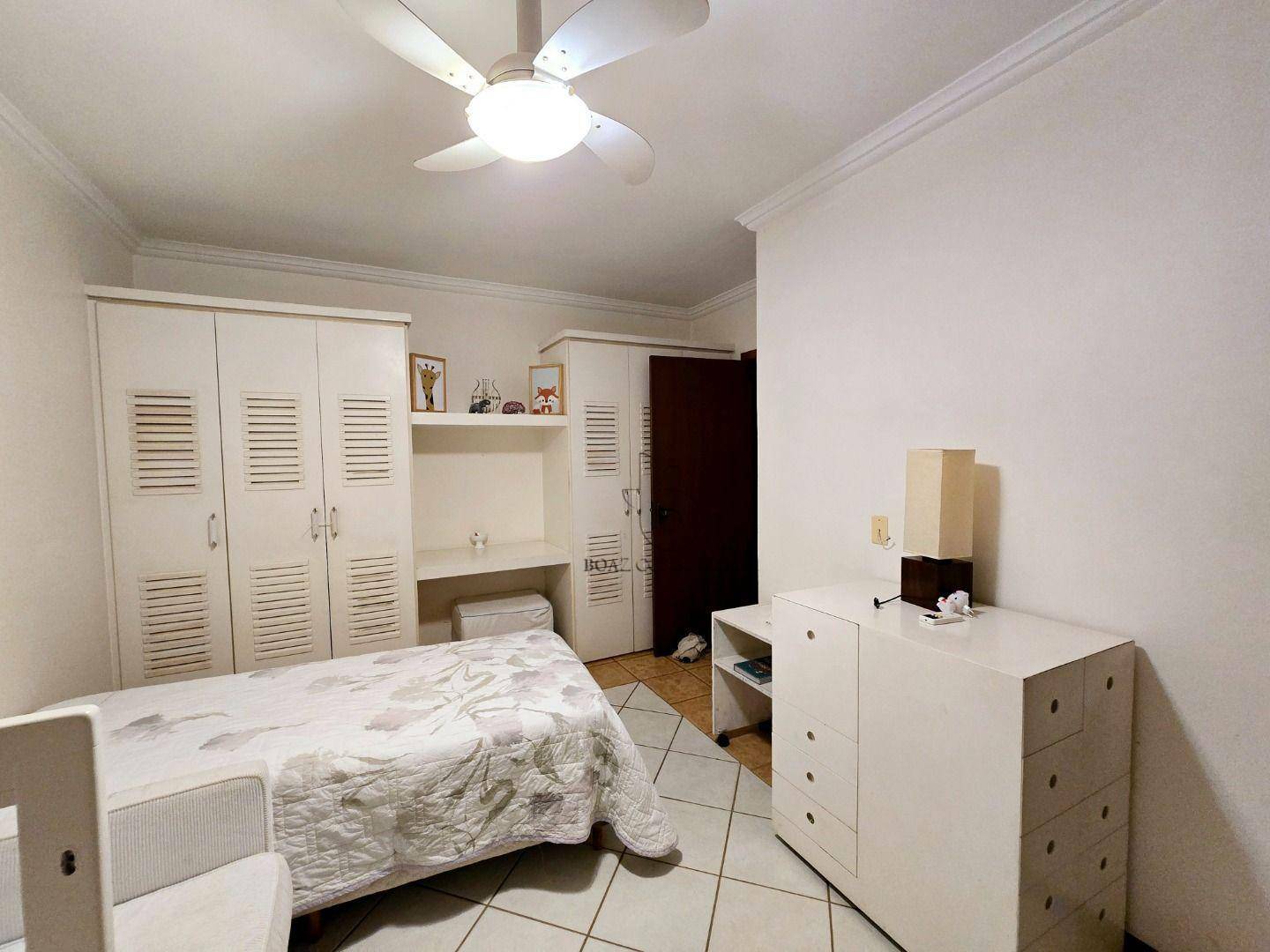 Casa de Condomínio para alugar com 4 quartos, 424m² - Foto 36