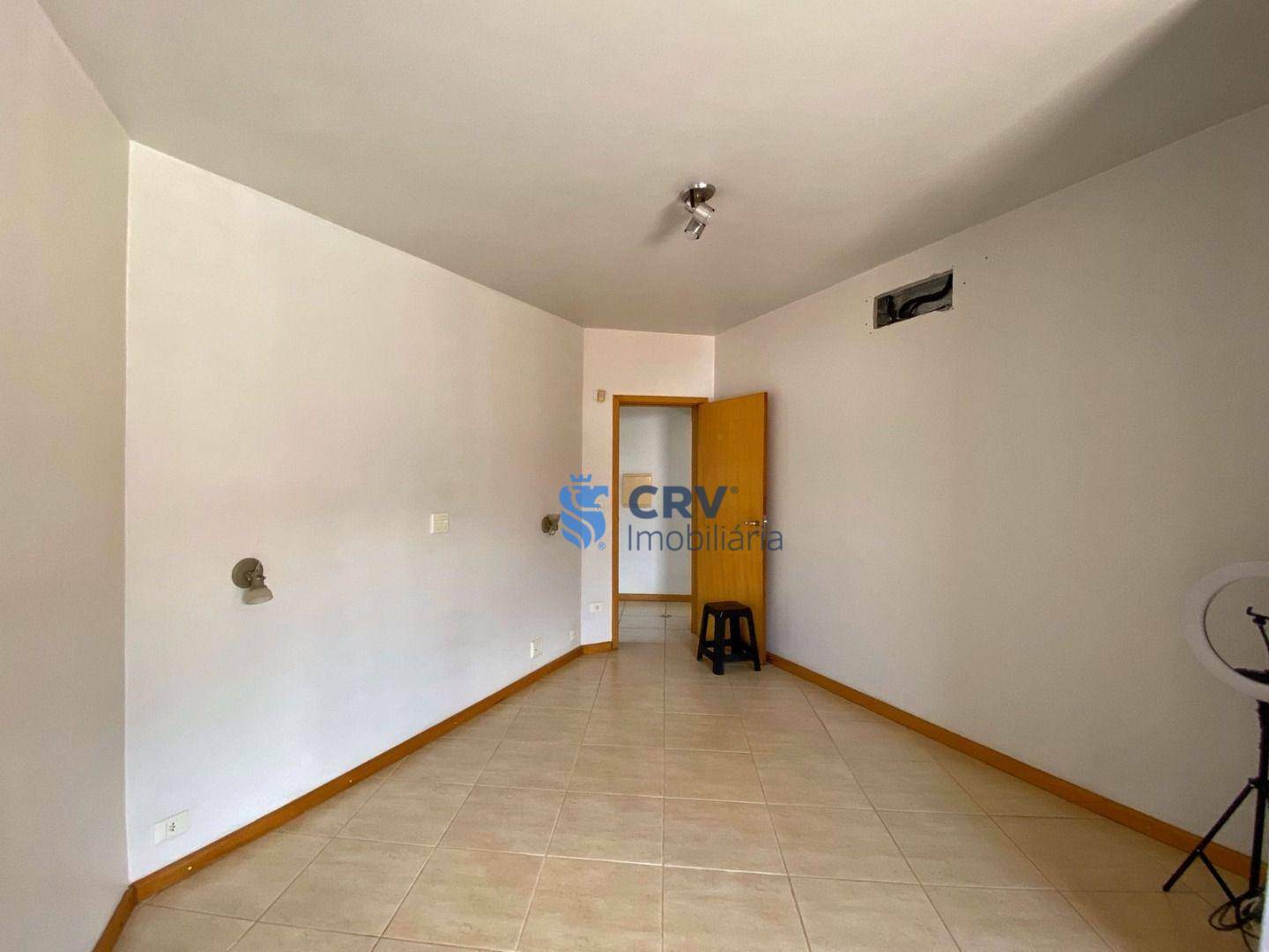 Sobrado à venda com 3 quartos, 335m² - Foto 24