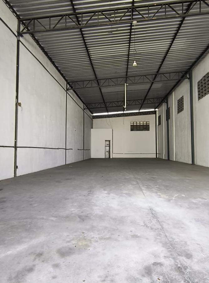 Depósito-Galpão, 200 m² - Foto 2