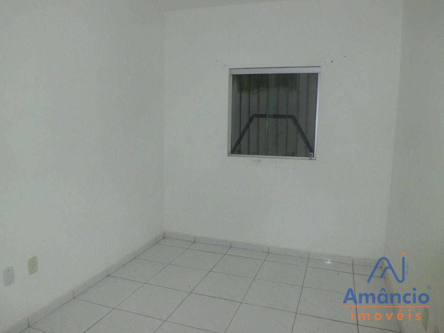 Casa à venda com 2 quartos, 61m² - Foto 11