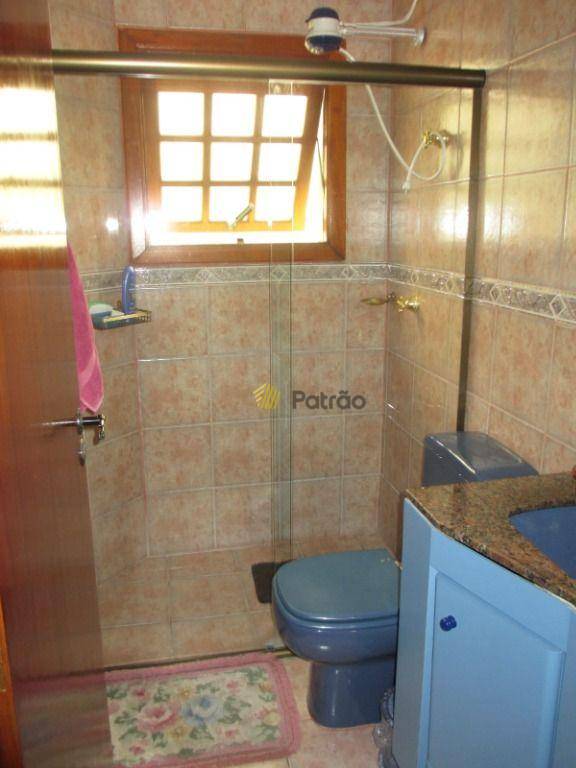 Sobrado à venda com 3 quartos, 220m² - Foto 2