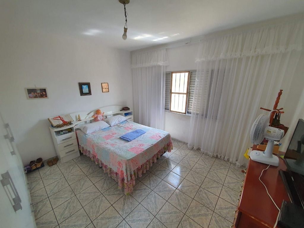 Sobrado à venda com 3 quartos, 200m² - Foto 3