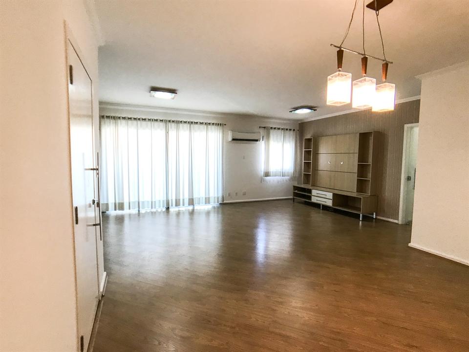 Apartamento para alugar com 3 quartos, 147m² - Foto 2