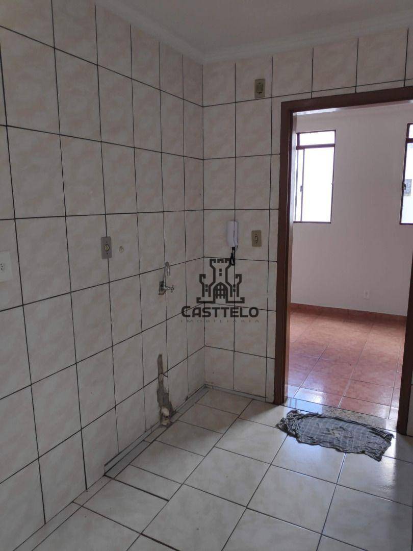 Apartamento à venda com 2 quartos, 66m² - Foto 12