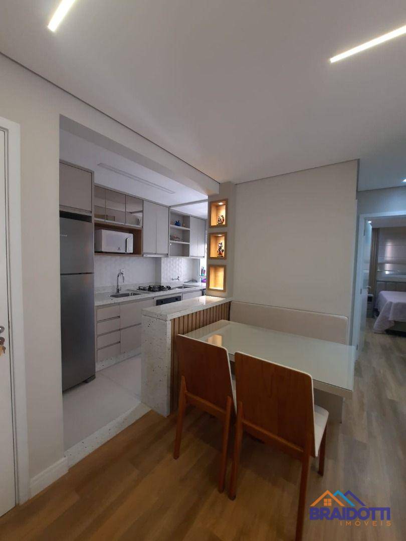 Apartamento à venda com 2 quartos, 56m² - Foto 9