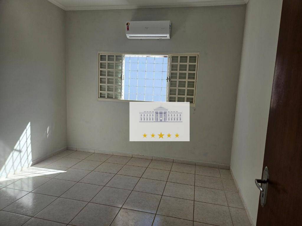 Casa à venda com 3 quartos, 210m² - Foto 6