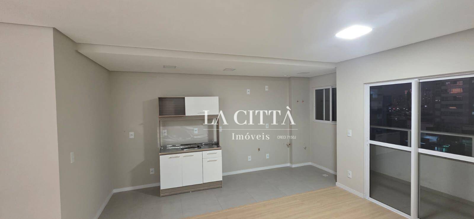 Apartamento para alugar com 2 quartos, 63m² - Foto 13