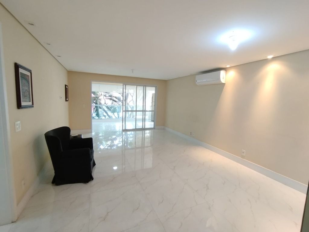 Apartamento à venda com 3 quartos, 155m² - Foto 3